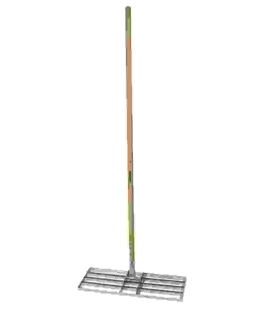 Lawn Leveling Rake mit Stiel